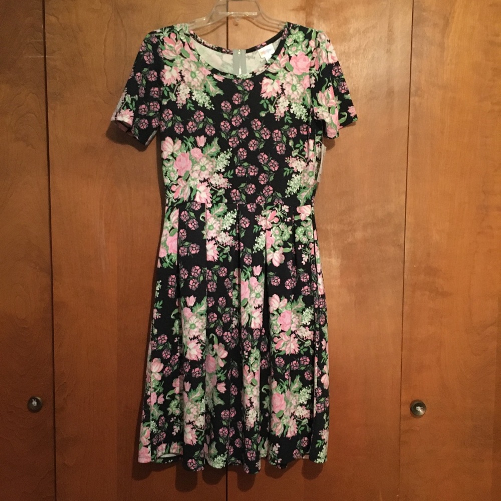NWT LuLaRoe Amelia dress floral print